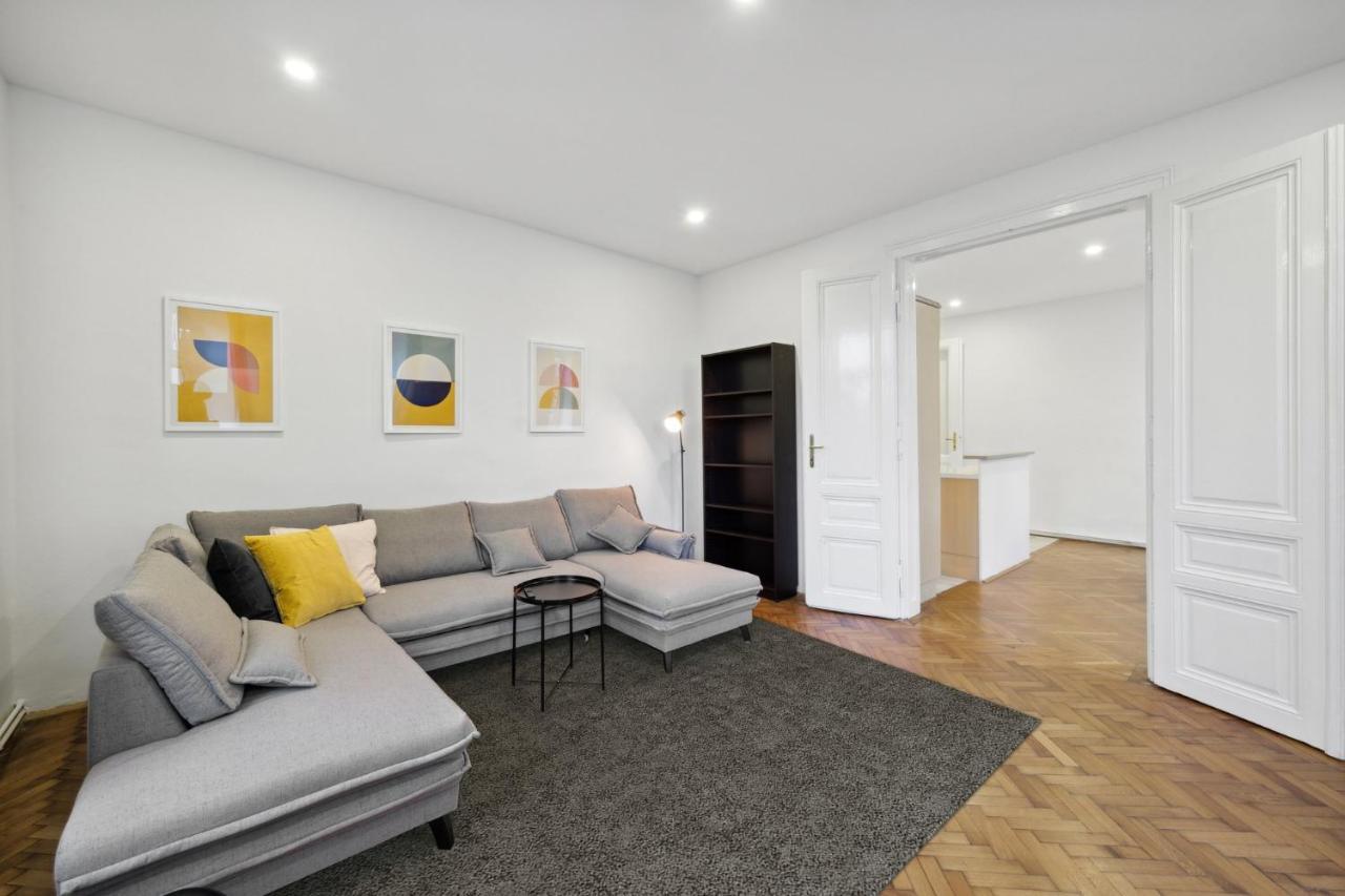 Big Spacious Central Apartment In Bécs Kültér fotó
